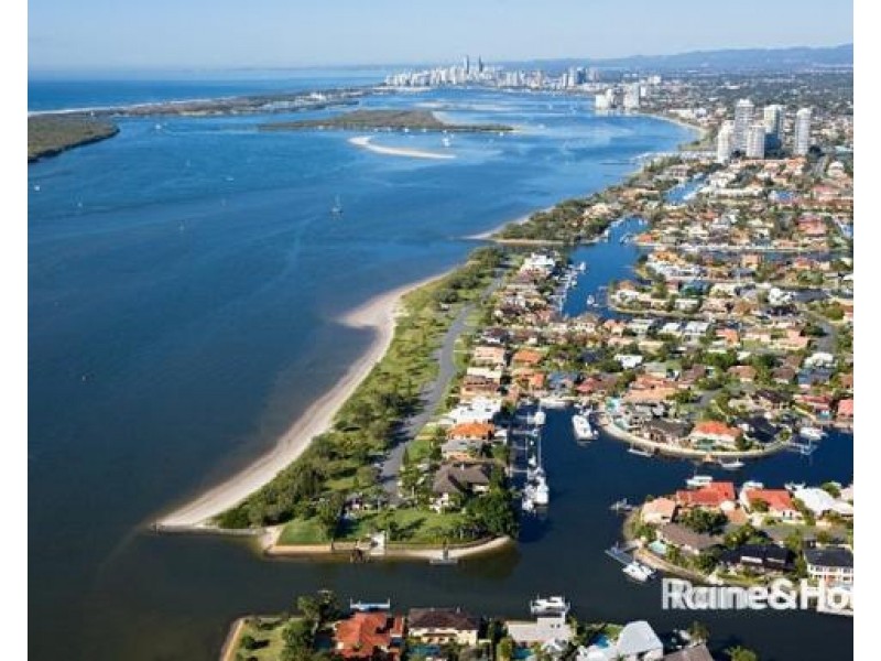 6/24 MADANG CRESCENT, Runaway Bay QLD 4216