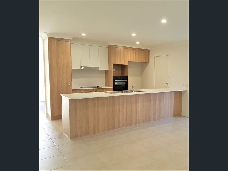 34 Stradbroke Street, Redland Bay QLD 4165