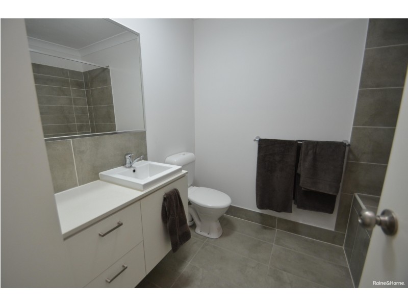 29 Claussen St, Browns Plains QLD 4118