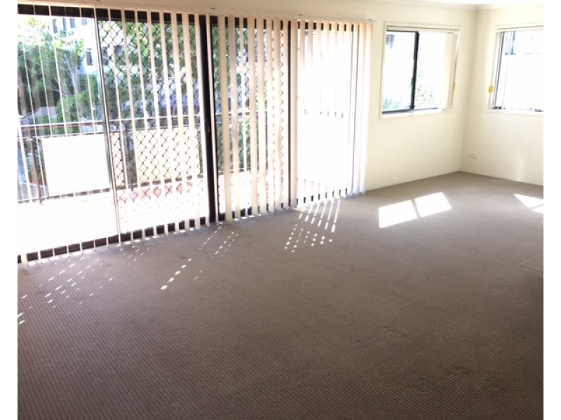 45 Harries Rd, Coorparoo QLD 4151