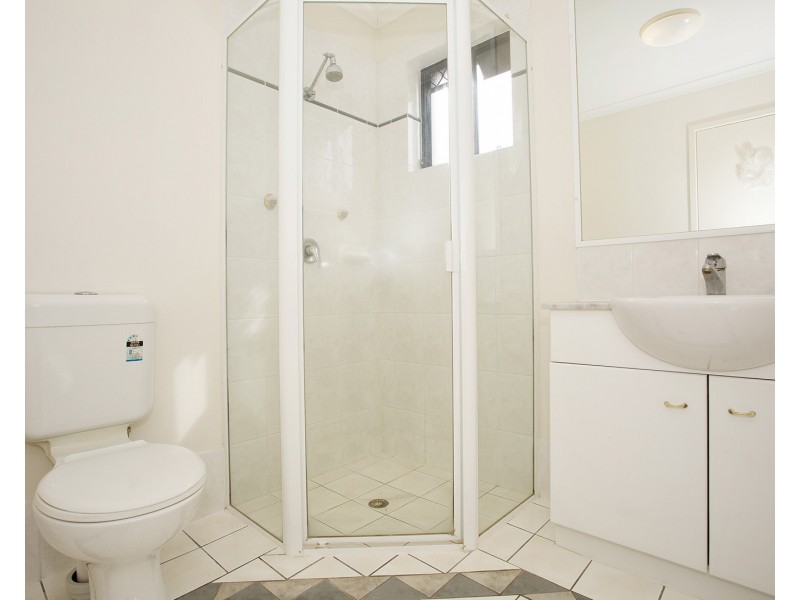 45 Harries Rd, Coorparoo QLD 4151