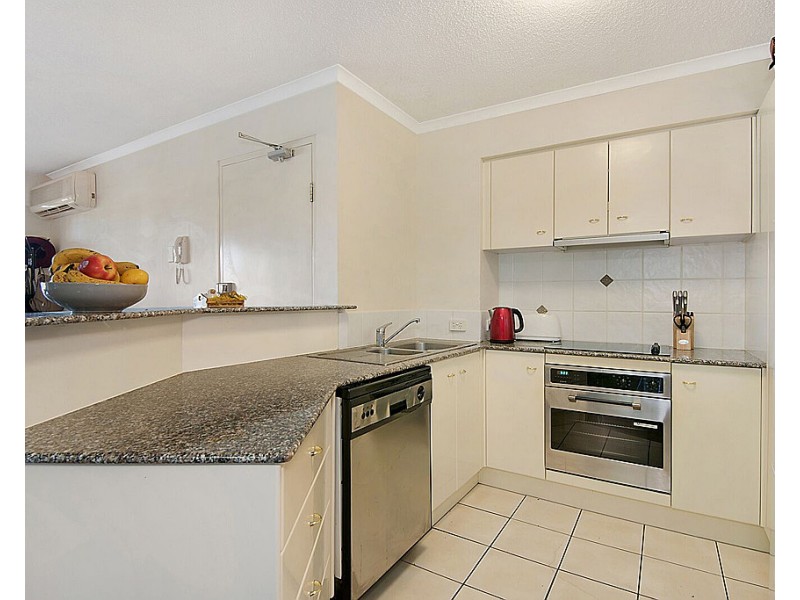 55 Harries Road, Coorparoo QLD 4151