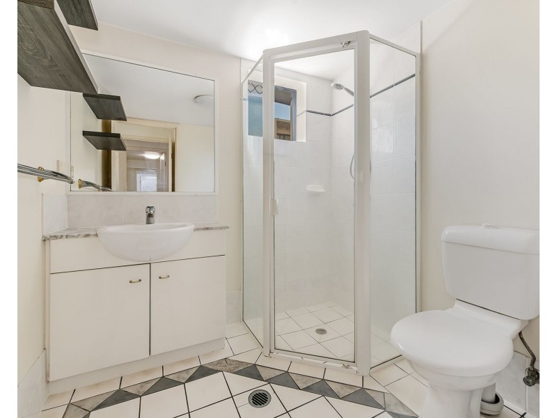 55 Harries Road, Coorparoo QLD 4151