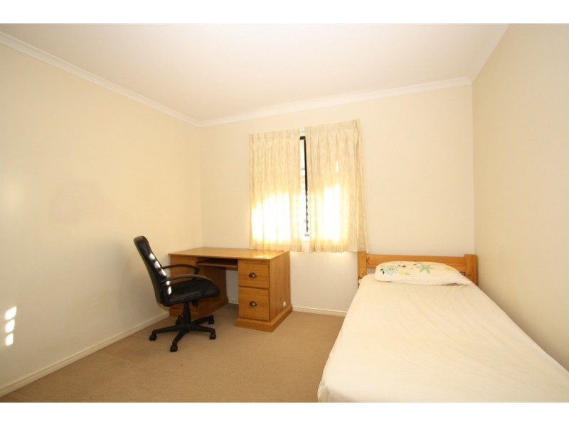 27 Aberleigh Road, Herston QLD 4006