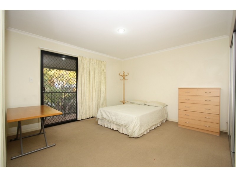 27 Aberleigh Road, Herston QLD 4006