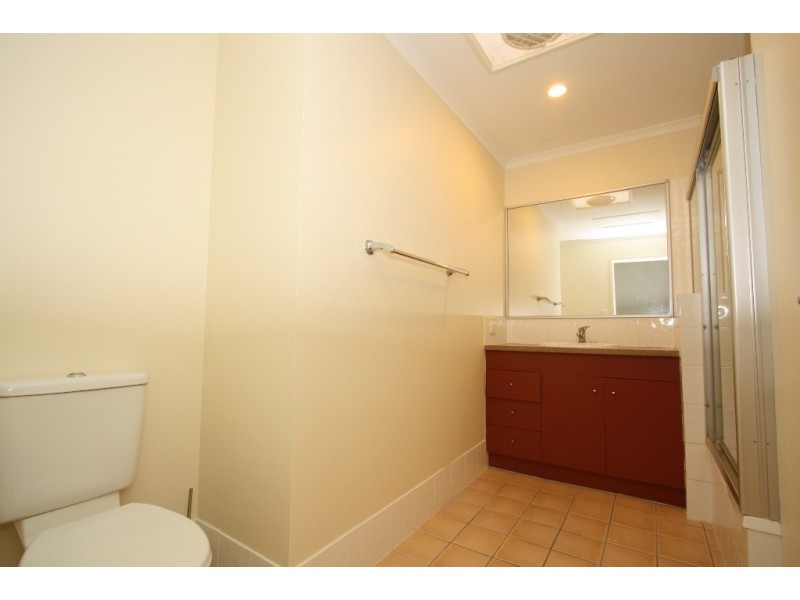 27 Aberleigh Road, Herston QLD 4006