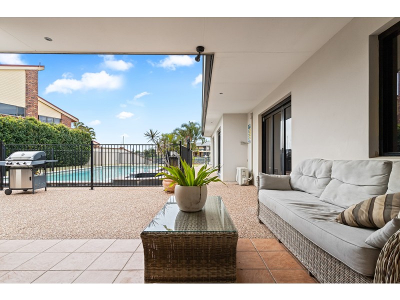 11 Salamau Street, Runaway Bay QLD 4216