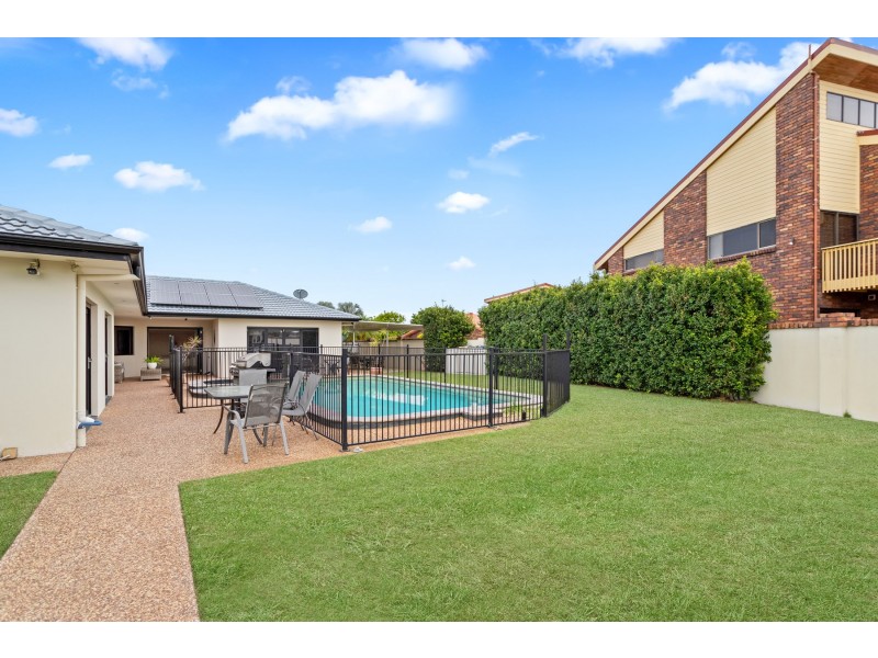 11 Salamau Street, Runaway Bay QLD 4216