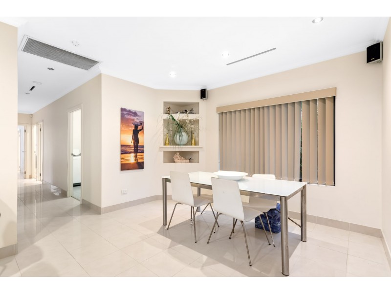 11 Salamau Street, Runaway Bay QLD 4216