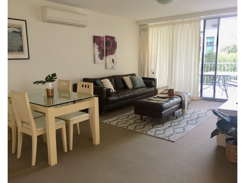 8/15 Walsh Street, Milton QLD 4064