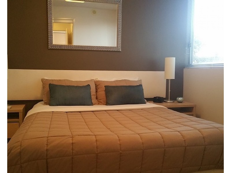 8/15 Walsh Street, Milton QLD 4064