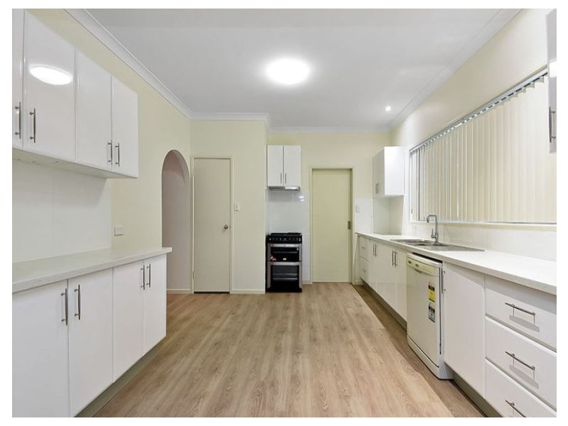 323 Middle Road, Boronia Heights QLD 4124