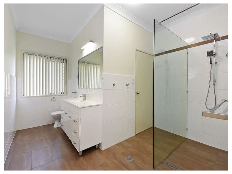 323 Middle Road, Boronia Heights QLD 4124