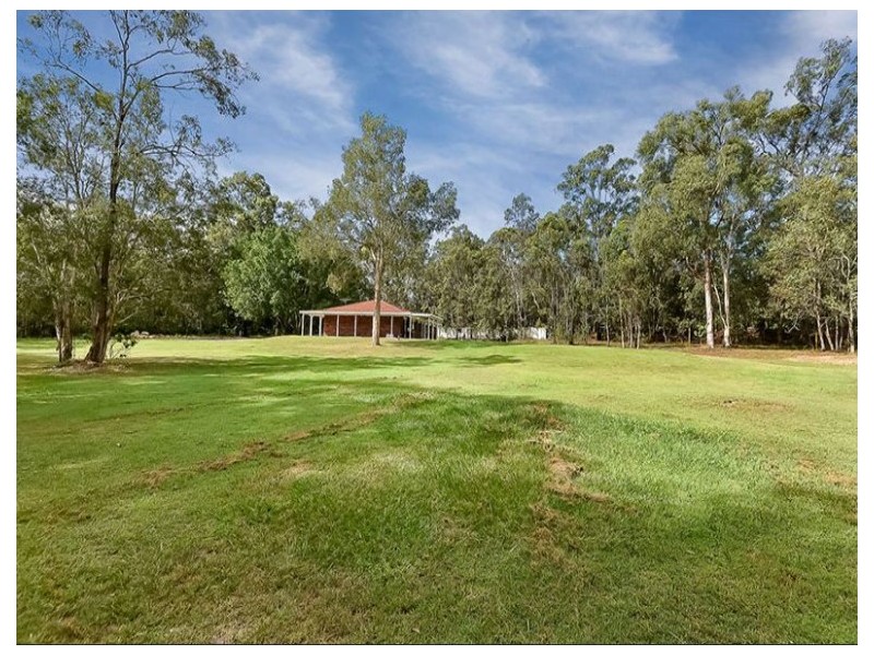 323 Middle Road, Boronia Heights QLD 4124