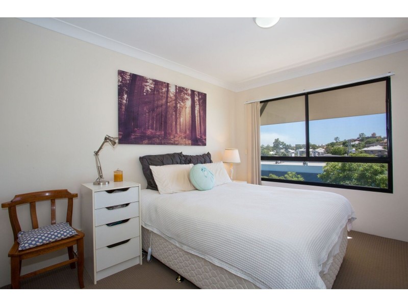 30/45 Harries rd, Coorparoo QLD 4151