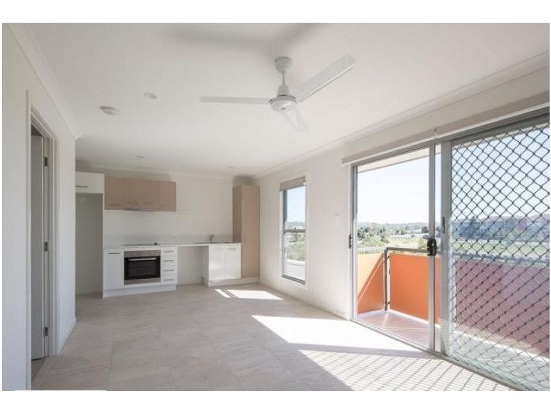 2/12 Scenic Road, Redbank Plains QLD 4301