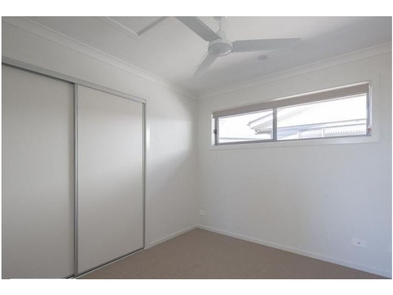 2/12 Scenic Road, Redbank Plains QLD 4301