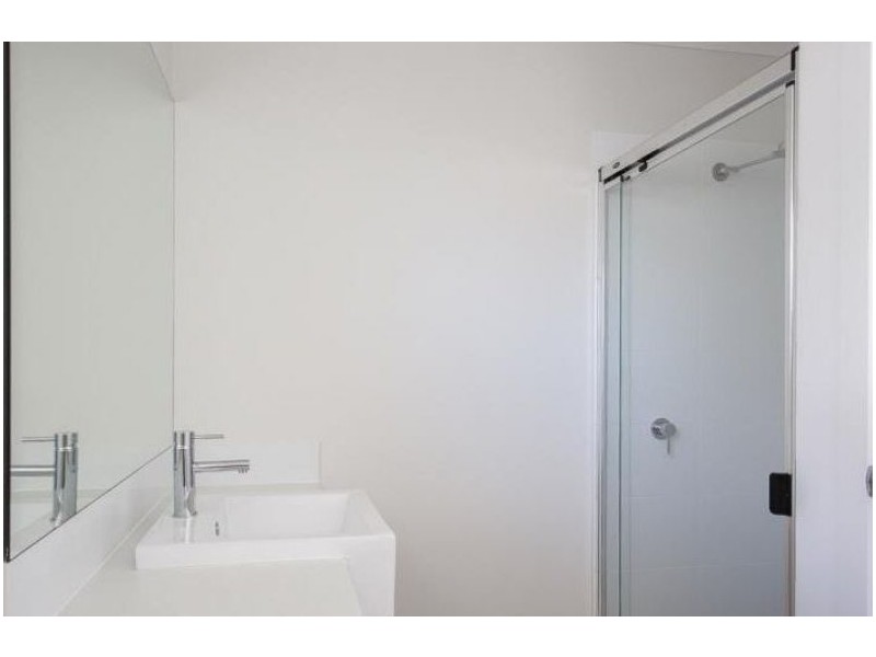 2/12 Scenic Road, Redbank Plains QLD 4301