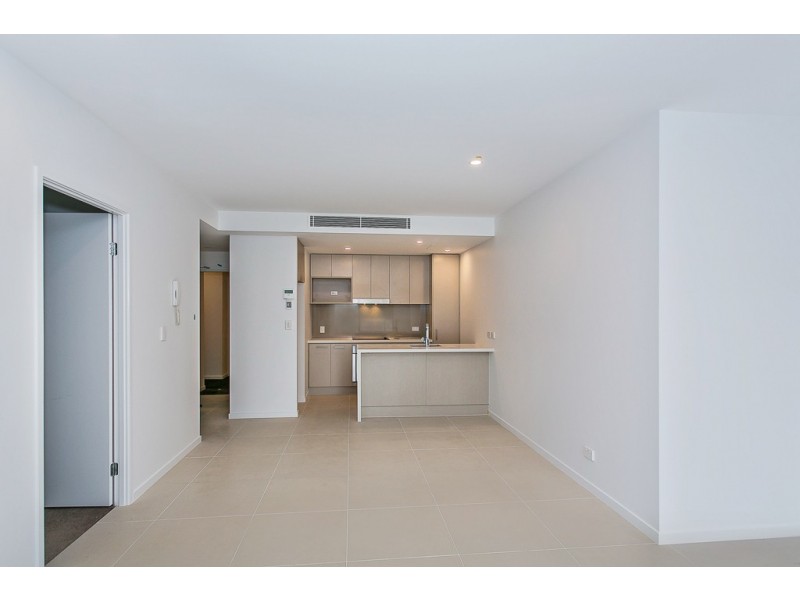 12/11 Andrews St, Southport QLD 4215