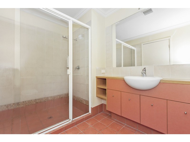 112/4 University Drive, Robina QLD 4226