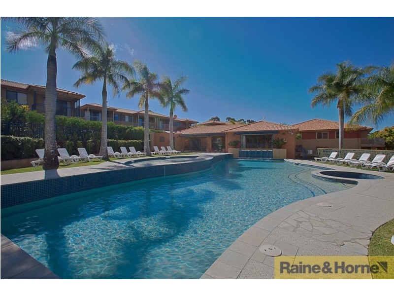 112/4 University Drive, Robina QLD 4226