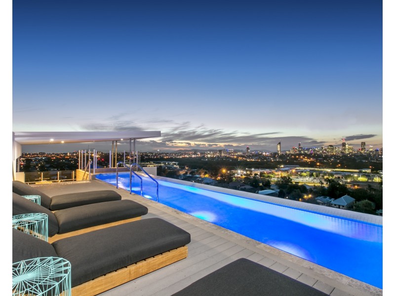 2015/123 Cavendish Road, Coorparoo QLD 4151