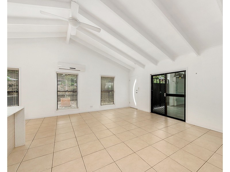 6 Lavinia Street, Southport QLD 4215