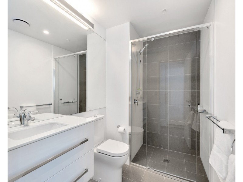 11705/300 Old Cleveland rd, Coorparoo QLD 4151