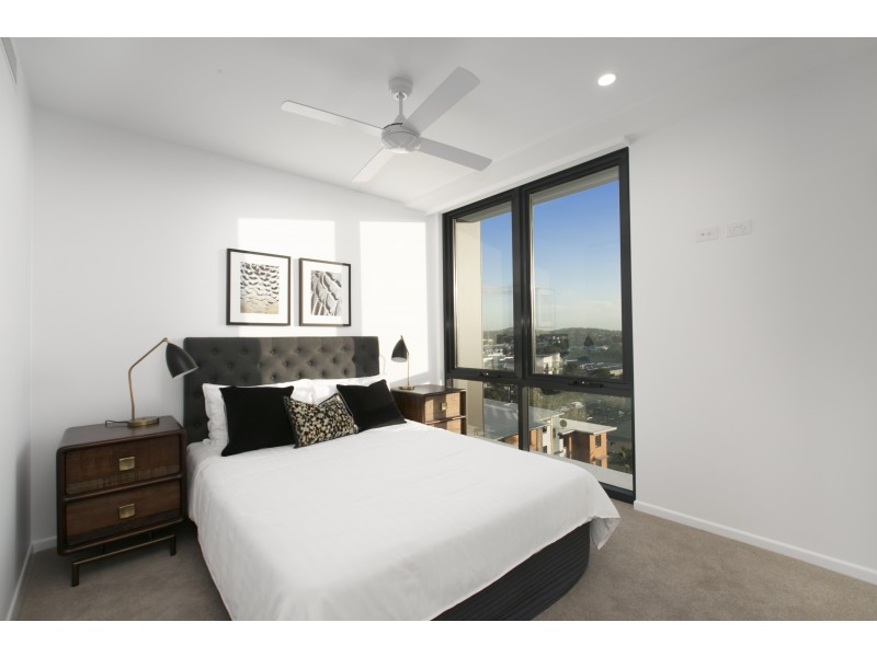 2099/123 Cavendish Road, Coorparoo QLD 4151