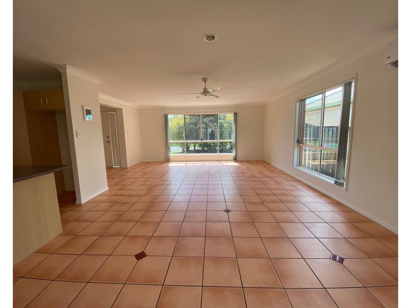 12 Marble Arch Place, Arundel QLD 4214