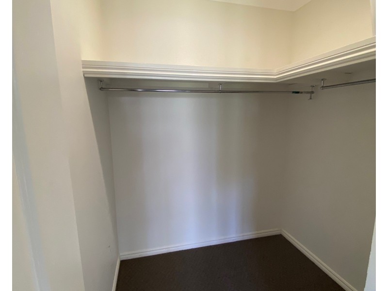 12 Marble Arch Place, Arundel QLD 4214