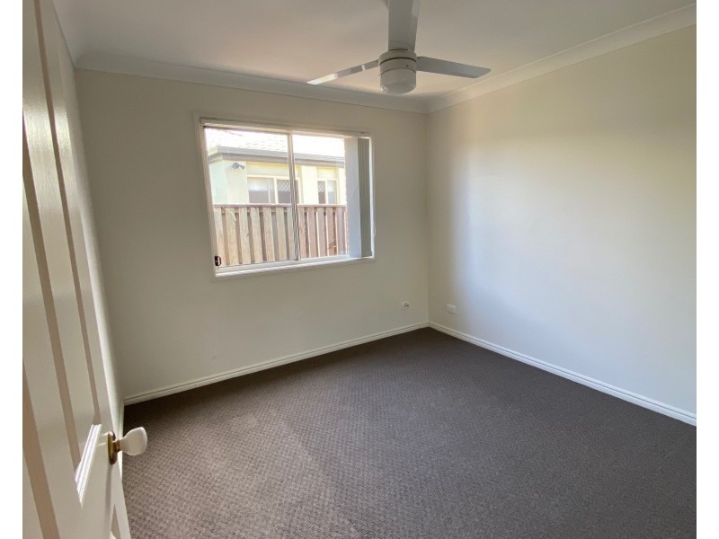 12 Marble Arch Place, Arundel QLD 4214