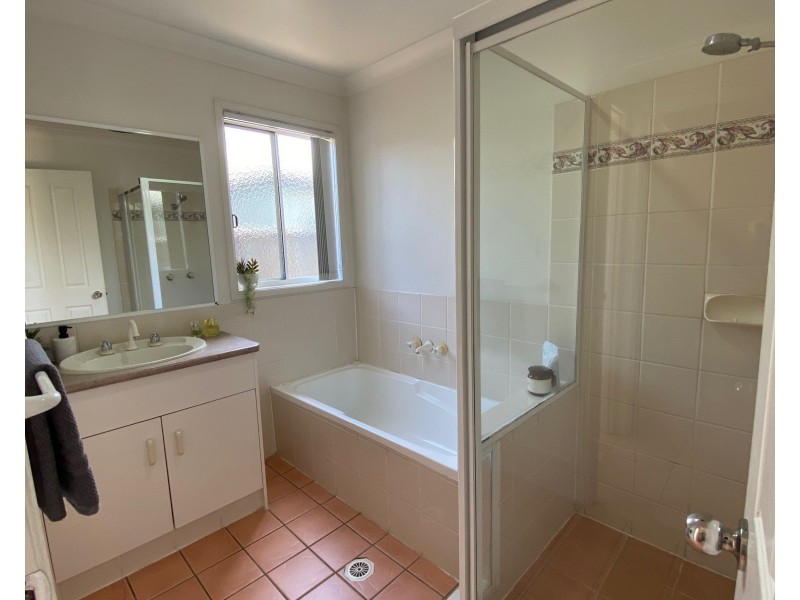 12 Marble Arch Place, Arundel QLD 4214