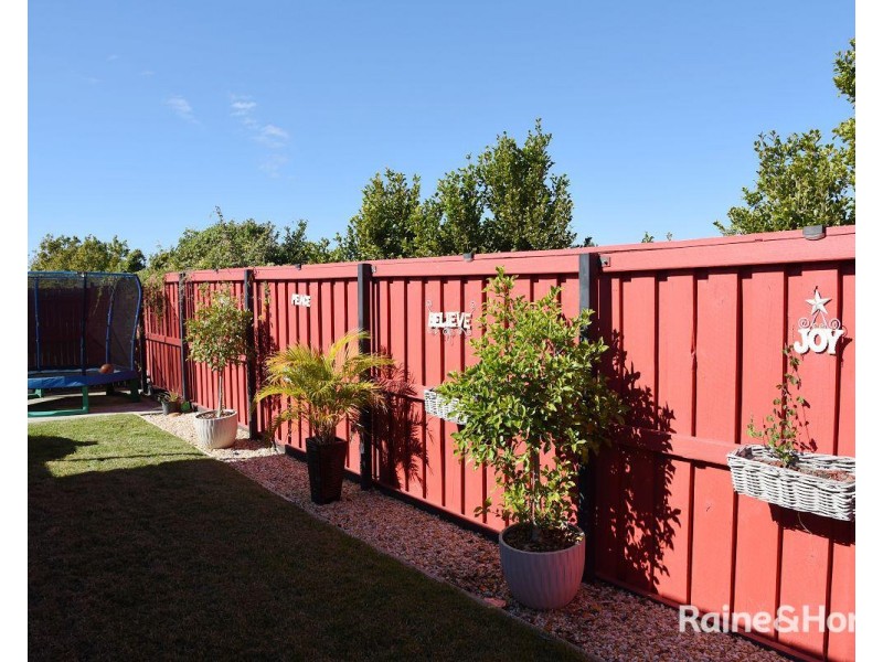 68 Denham Crescent, North Lakes QLD 4509