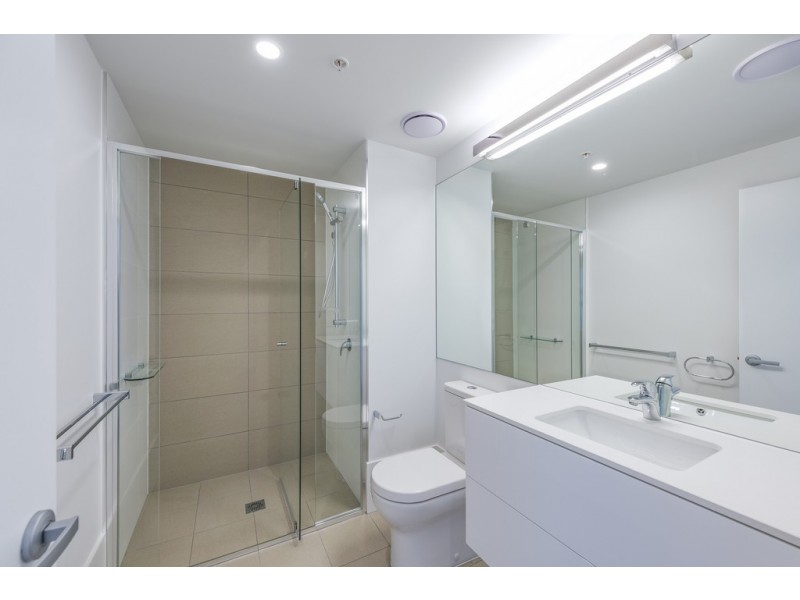 30406/300 Old Cleveland Road, Coorparoo QLD 4151