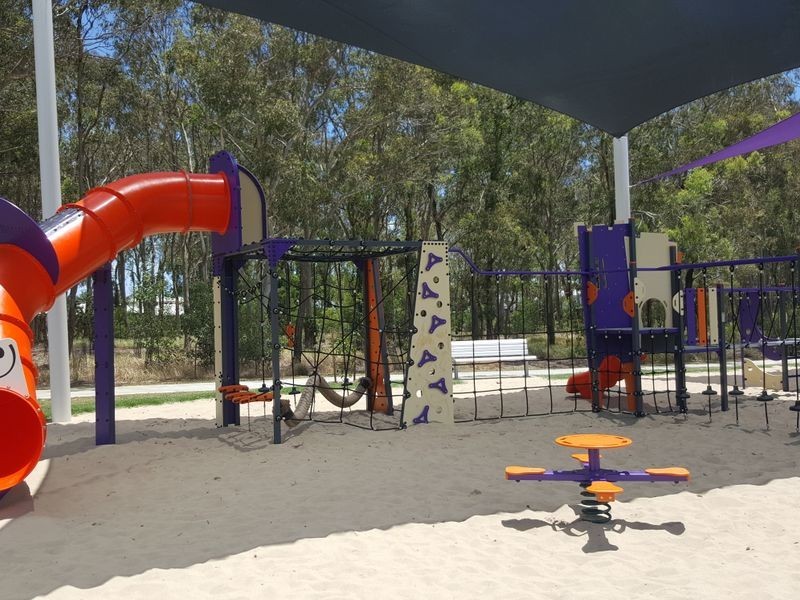 11 Rachow Street, Thornlands QLD 4164