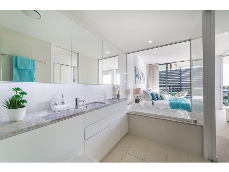 Paradise Point QLD 4216