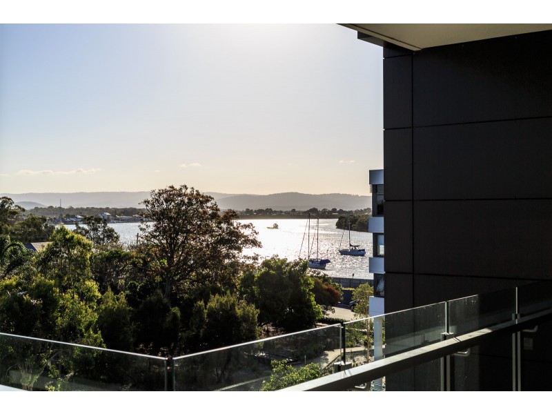 Paradise Point QLD 4216