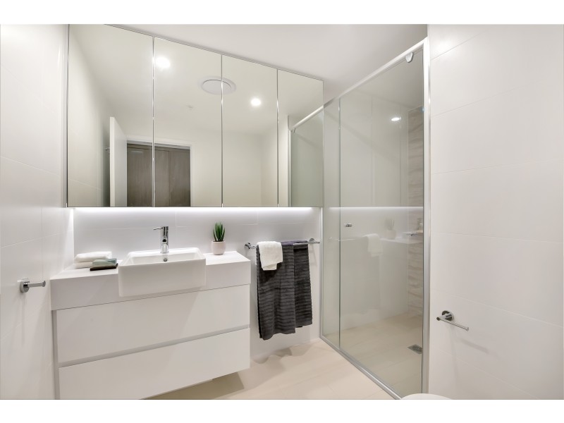 2024/123 Cavendish Road, Coorparoo QLD 4151