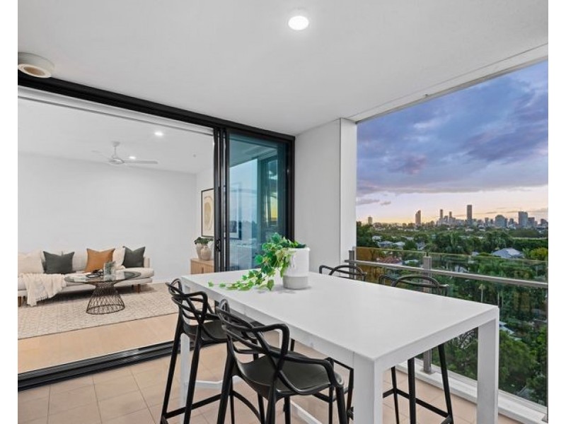 2045/123 Cavendish Road, Coorparoo QLD 4151