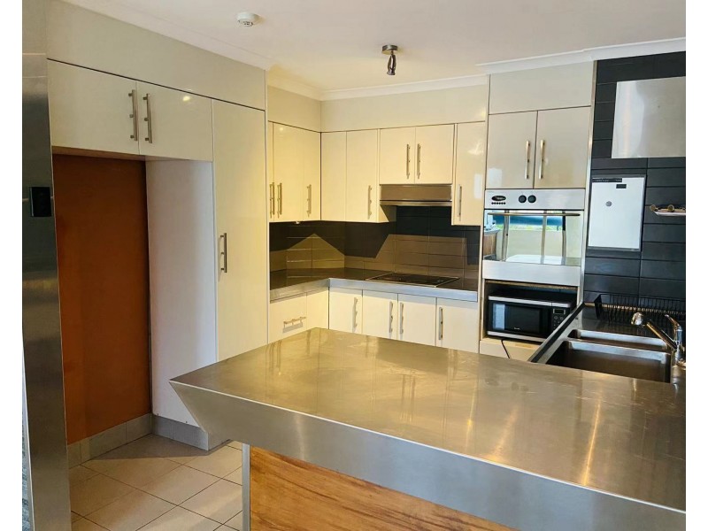 57 Lambert Street, Kangaroo Point QLD 4169