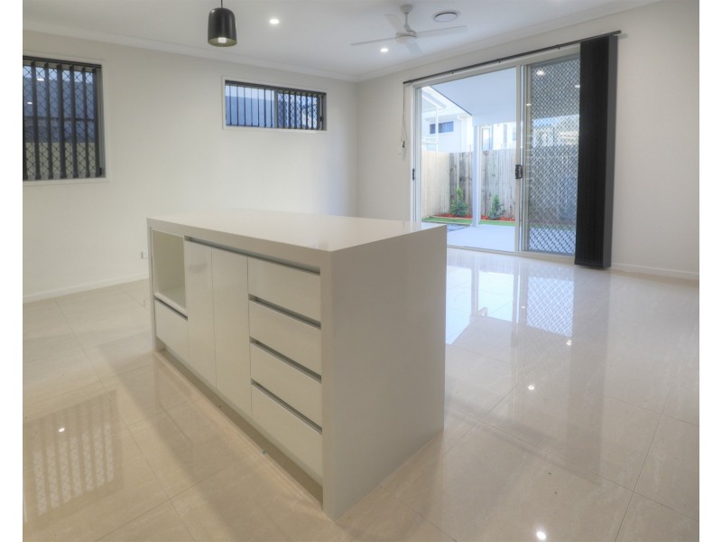 52/27 Sunflower Crescent, Calamvale QLD 4116