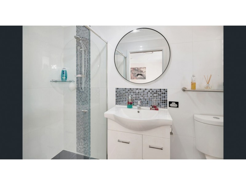21 Patura Drive, Ashmore QLD 4214