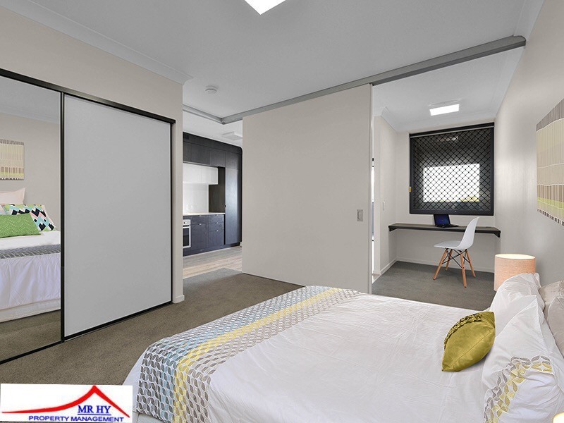 2/59 Latham Street, Chermside QLD 4032