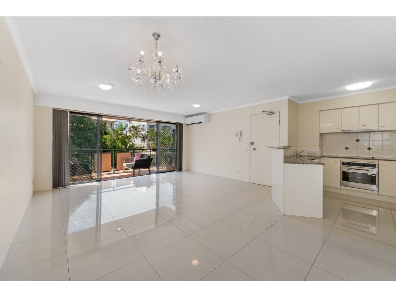 45/55 Harries Road, Coorparoo QLD 4151