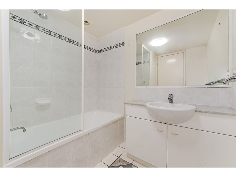 45/55 Harries Road, Coorparoo QLD 4151