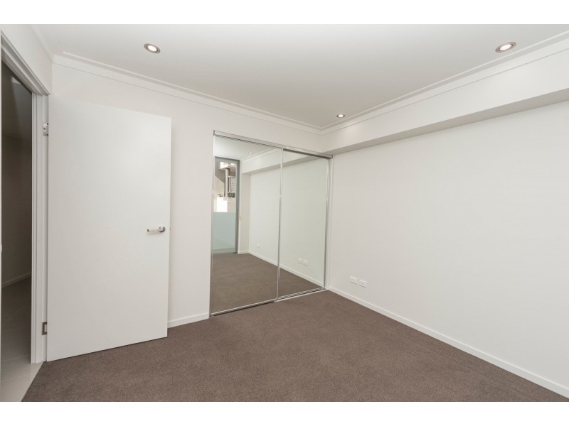 201/35 McDougall Street, Milton QLD 4064