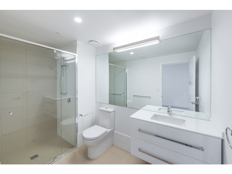 20603/300 Old Cleveland Rd, Coorparoo QLD 4151