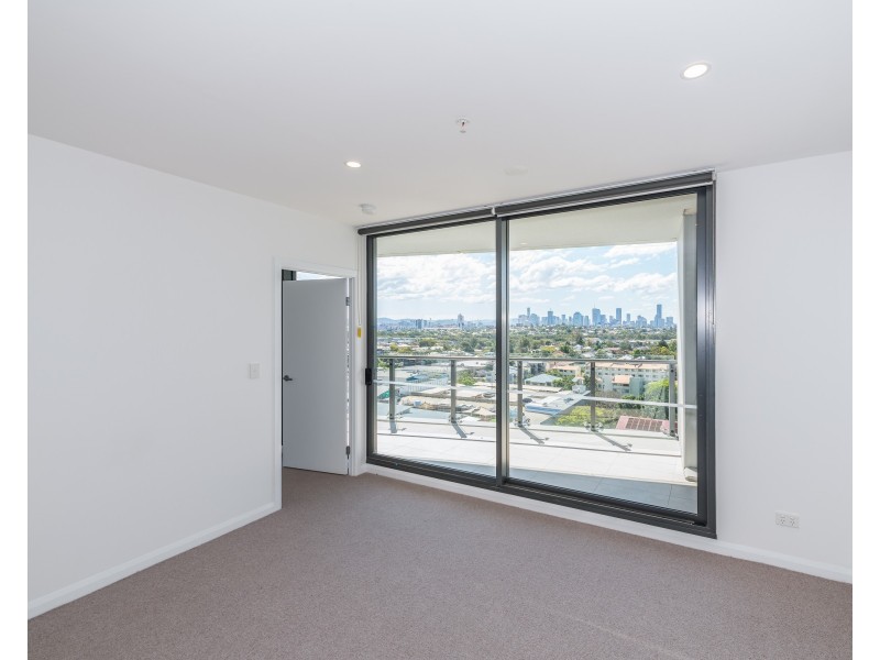 21105/300 Old Cleveland Rd, Coorparoo QLD 4151