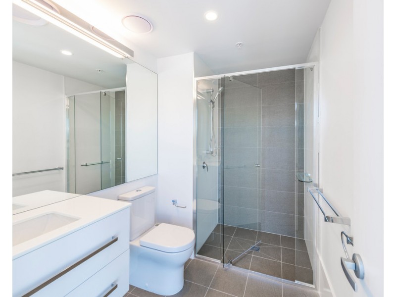 21105/300 Old Cleveland Rd, Coorparoo QLD 4151